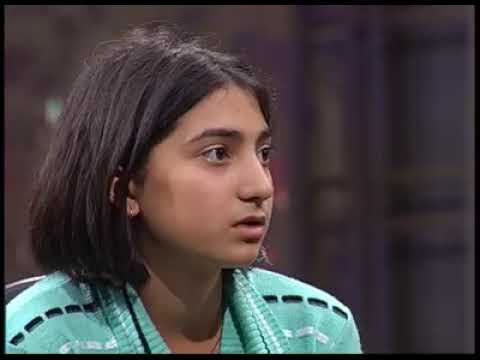 \"კლასელები დამცინიან ჩემი ხელების გამო, მეუბნებიან, რომ კარგად ვერასდროს ვისწავლი\" - ნათია კაპანაძე