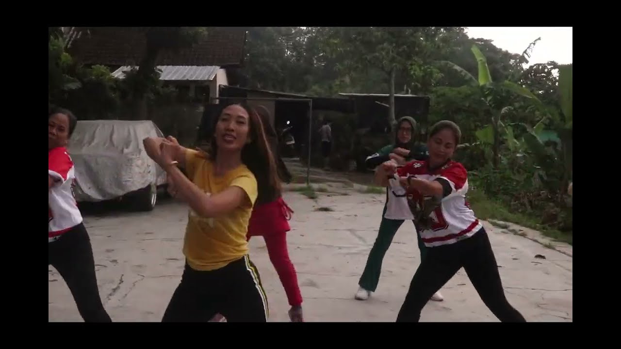 Zumba dance/Dek uli/workout/bakar lemak