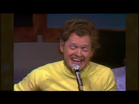 Harry Chapin Performs 