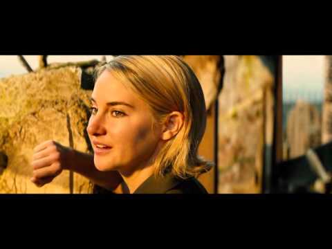 Kohtaus elokuvasta OUTOLINTU-SARJA: