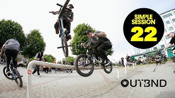 THE SIMPLE SESSION HITS THE STREETS OF TALLINN