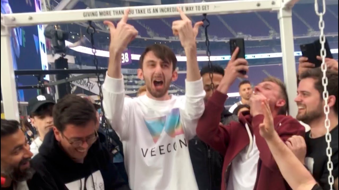 Burge Pulls a 1 of 1!!! Zero Cool Veefriends Trading Cards | Veecon 2022