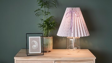 Pleated lampshade - DIY by Søstrene Grene