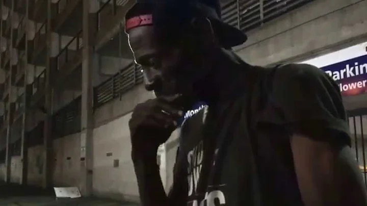 Surprise back alley performance from Ronald Troy C...