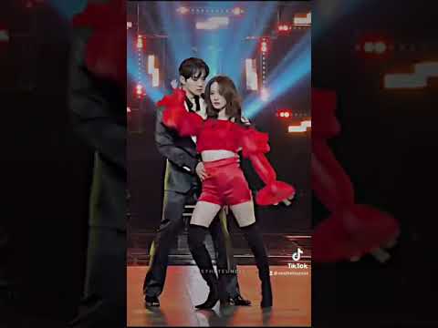 رقصهم على اغنية سنيوريتا يهبلل 2k اشتراك بالقناة كوريا فانز دعمكم