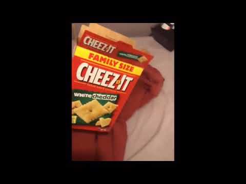 hey-guys-there’s-something-wrong-with-my-um-cheez-its-|-tik-tok-meme