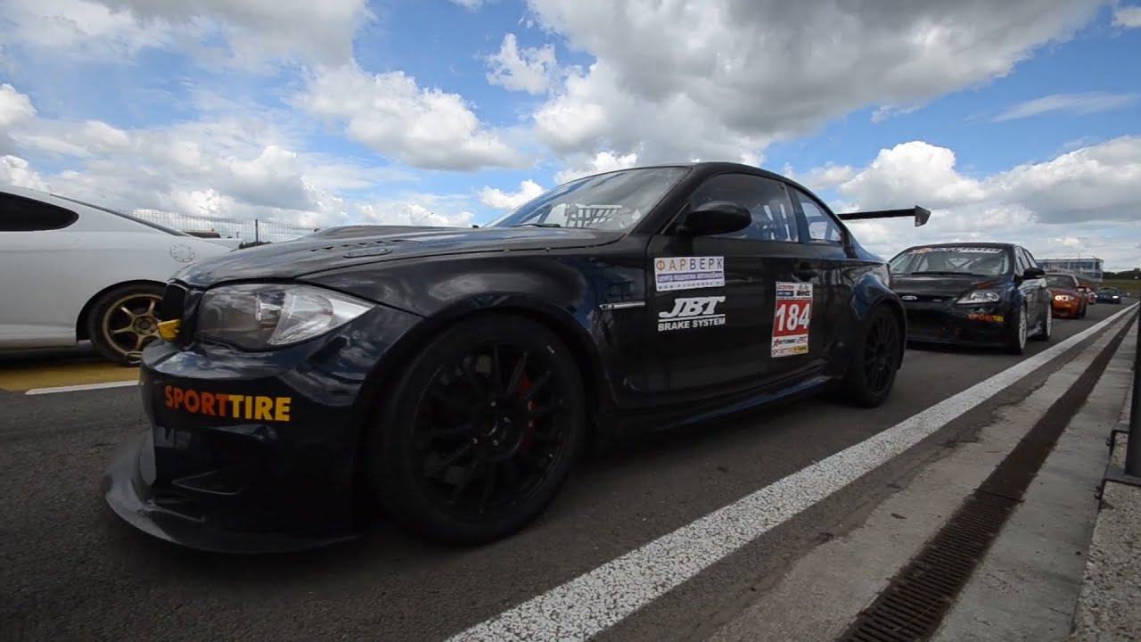 На «Казань-ринг» прошел любительский чемпионат по кольцевым автогонкам ...