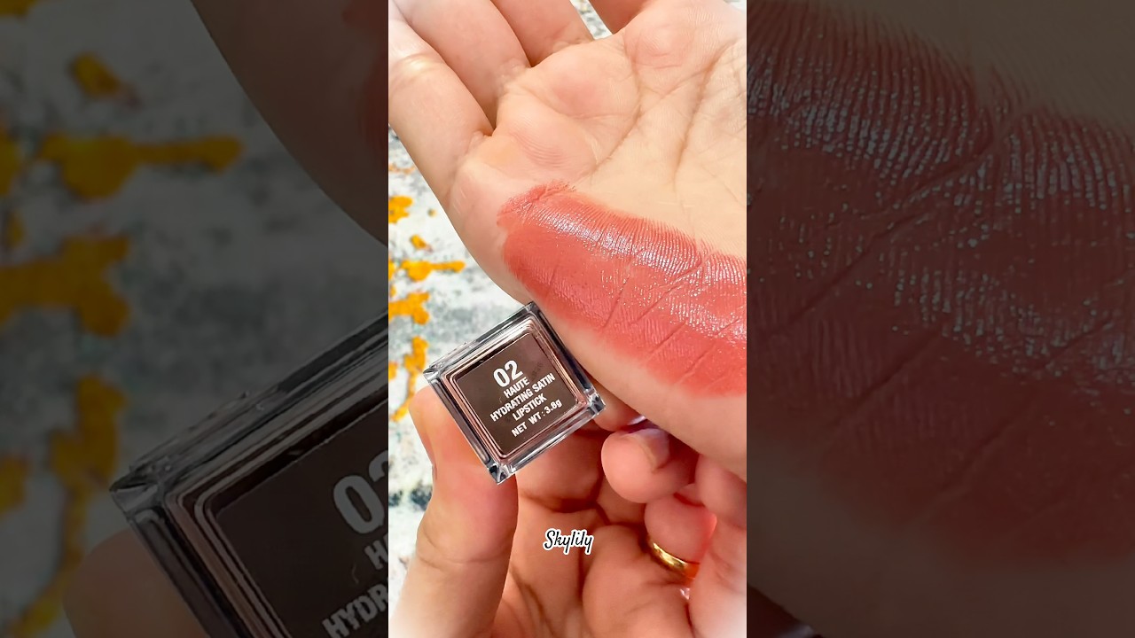 A Smooth. Shiny. Stunning. O.TWO.O Satin Lipstick. 