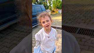 Hayret, Kedi Ve Köpeklerin Kardeşliği Resimi