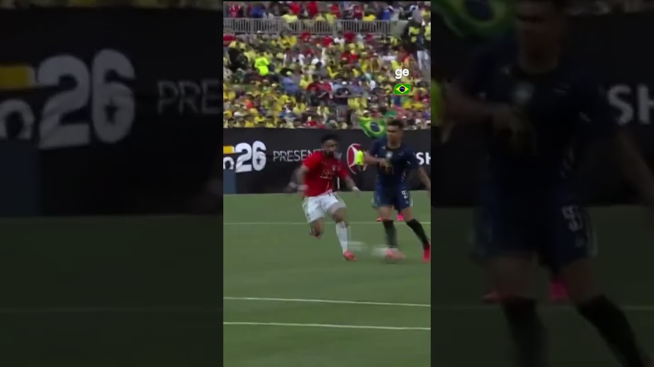 IGOR THIAGO DEMORA A CONCLUIR A JOGADA E DESPERDIÇA CHANCE DE GOL | #shorts | ge.globo
