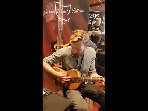 Paul Davids plays the Parlor Guitar by Marine Guitars in Montreux 2023 @marine.guitars