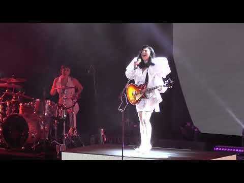 Mon Laferte Quimica