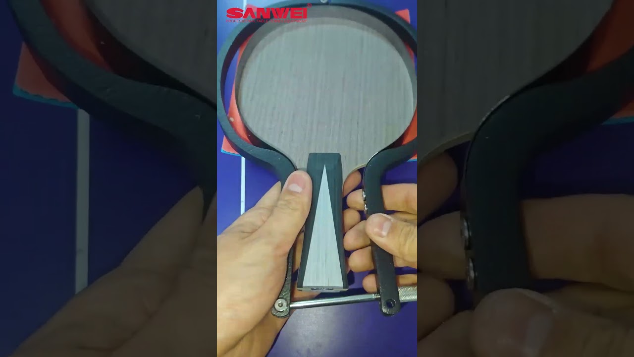 SANWEI Rubber Cutting Machine trims the edges of the Gear Hyper rubber!