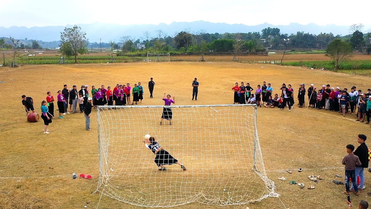 Màn đá Penalty kinh điển tại trận chung kết Quần Mường Mở Rộng tại Hoà Bình
