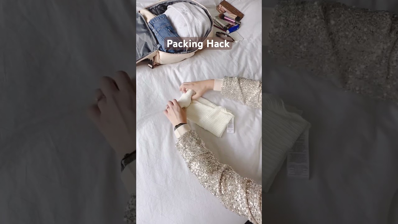 Packing hack how to roll a t-shirt 