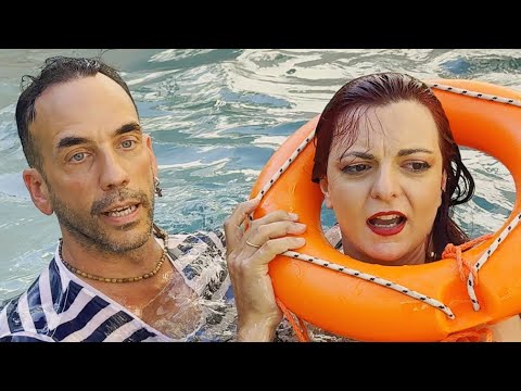 ΒΟΗΘΕΙΑ! ΒΟΗΘΕΙΑ! | Ο ΠΑΝΟΣ ΜΟΥΖΟΥΡΑΚΗΣ & Η ΧΡΥΣΑ ΚΑΤΣΑΡΙΝΗ ΣΤΗΝ ΤΑΡΑΤΣΑ ΤΟΥ ΦΟΙΒΟΥ 2025