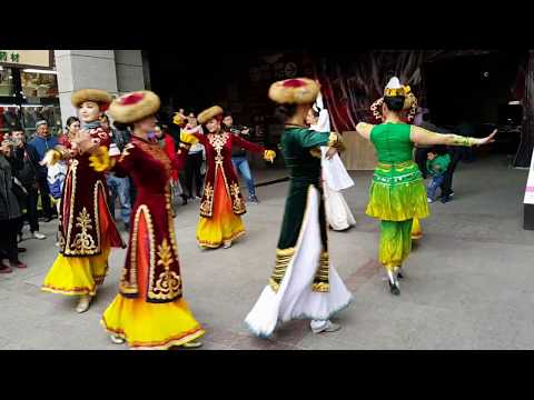 Uygur Halk Dansları, Urumçi