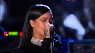 Rihanna - Diamonds Live at The Concert For Valor 2014