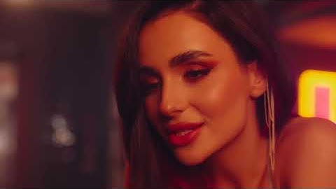 Анна Трінчер & DEMCHUK - Цілуй (Official music video)