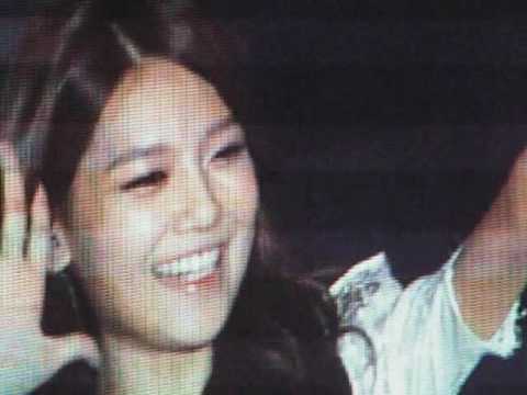 Girls' Generation Tour 2011 Singapore [091211] - Introduction (fancam)