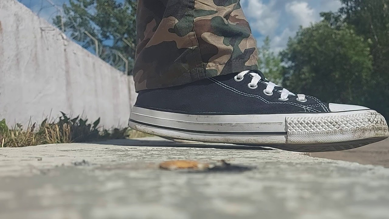 walk in Converse sneakers - YouTube