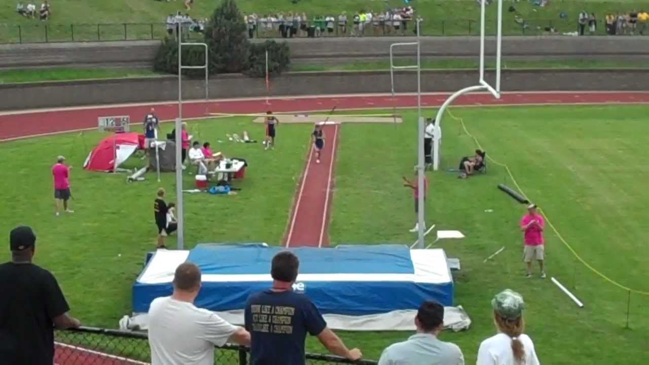 7th Grader Breaks Illinois State Pole Vault Record YouTube