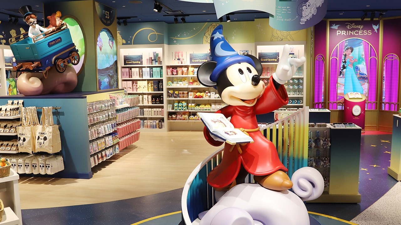 ディズニーストア　2003 心斎橋店　グランドオープン　ステンドグラス　ピン ディズニーストア 心斎橋パルコ店がグランドオープン - YouTube