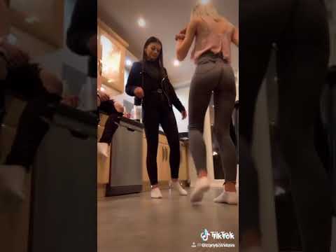 Periscope Liseli kızlardan twerk Show