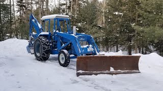 Clearing Snow with an Old Ford Tractor by Daniel H 4,704 views 5 years ago 18 minutes