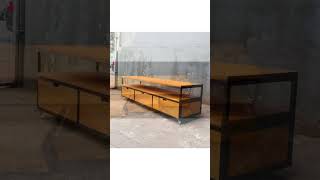 Rack Industrial de Ferro e Madeira