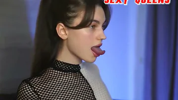 Hot girl with long tongue 🤤🤤