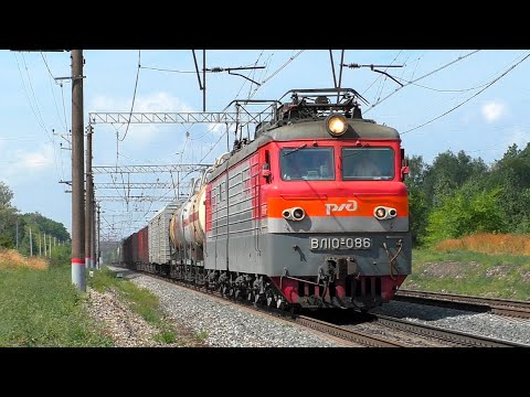 4 локомотива в