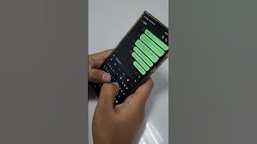 Galaxy AI Instant translations and Tailors the tone your situation