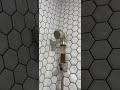 thay giúp khách vòi sen bị rỉ nước ( đã báo phí từ 100k-150k)