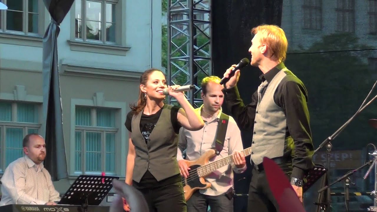 Neoton Familia Holnap hajnalig Bereczki Zoltán Szinetár Dóra Nők lapja családi hétvége 2012