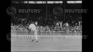 1937 AUSTRALIA / CRICKET: England v Australia second test match