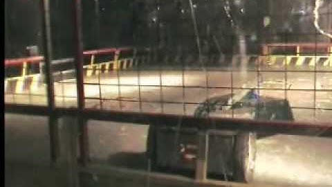 Hydra vs Maelstrom - Roaming Robots Nottingham 2008