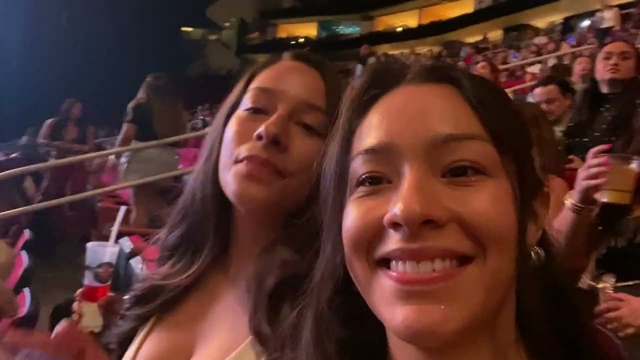 Shakira in Houston, Texas- Las Mujeres Ya No Lloran Las Mujeres Facturan Tour Part 1 June 16, 2025