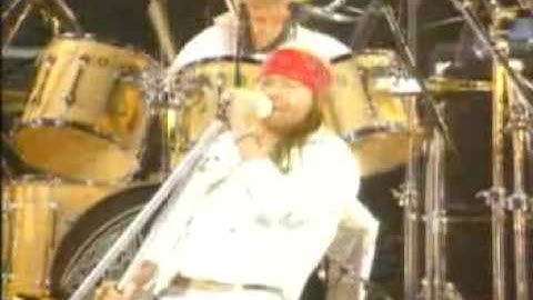 QUEEN & AXL ROSE - WE WILL ROCK YOU (tributo a freddie mercury) 1992