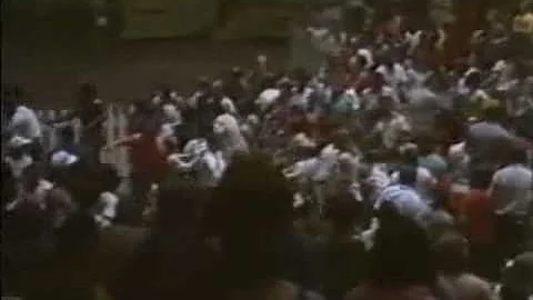 Austin Idol, Tommy Rich - Spooked by Angry Crowd i...