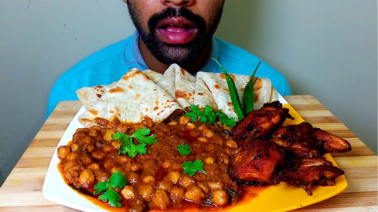 EATING CHOLE || ROTI || CHICKEN FRY WITH CHILLI EATING SHOW - YouTube