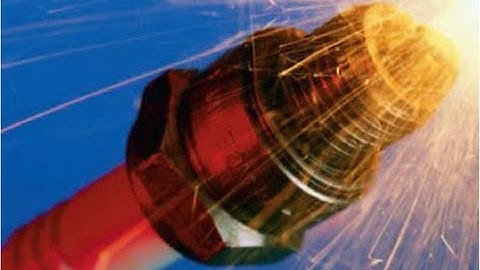 (30-8) An air-filled cylindrical inductor has 2800 turns, and it is 2.5 cm in diameter and 21.7 cm l