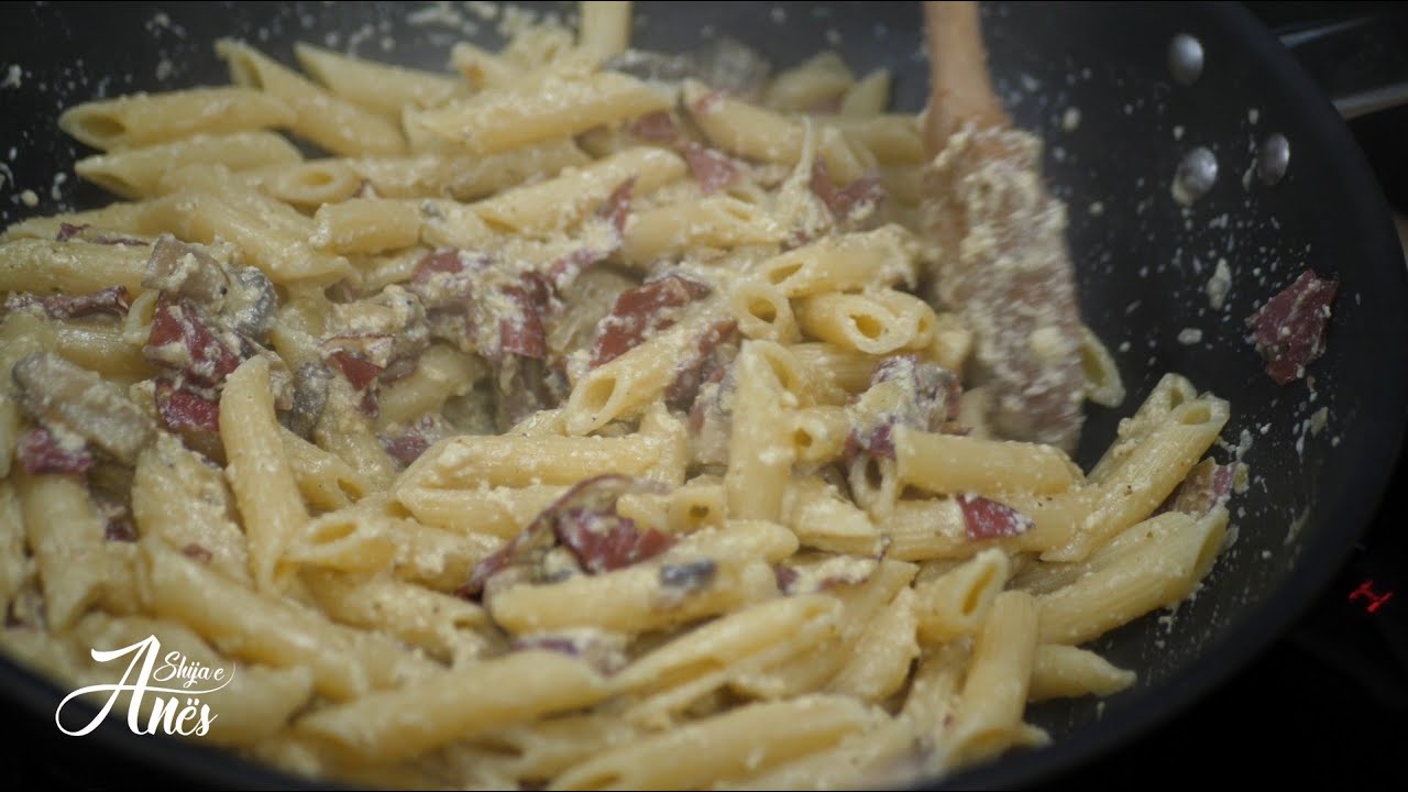 Shija e Anës | Penne me proshutë, kërpudha dhe... (gatuaj për vetëm 10 minuta)