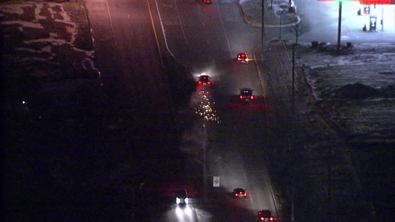 Stolen car leads to police chase on southeast side - YouTube