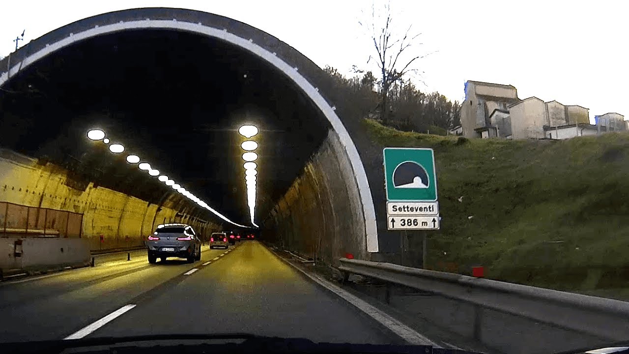 Autostrada A26 dalla Galleria Setteventi al Viadotto Zanaglia #a26 #autostrada #motorway