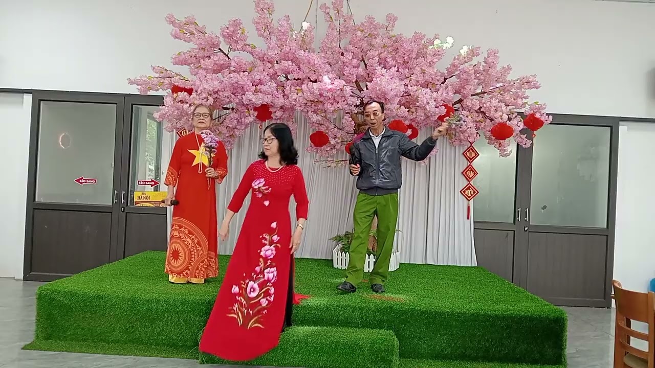 Câu lạc bộ yêu ca hát xuân hòa khai xuân 