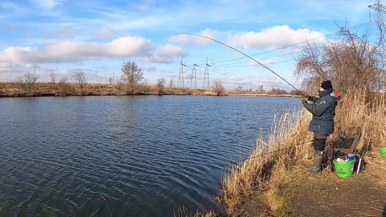 Рыбалка первого января! Ловим карасей на фидер