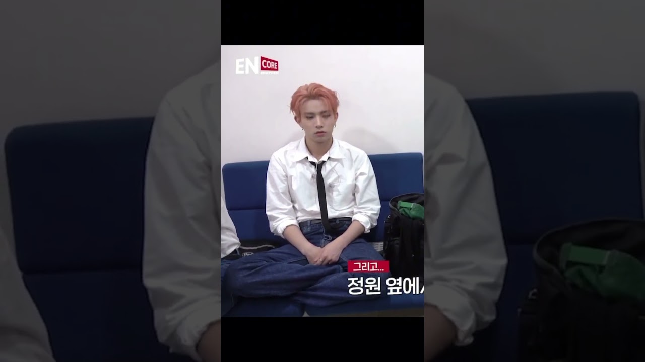 Just Heeseung dozing off 🥹🤏🏻🤏🏻 