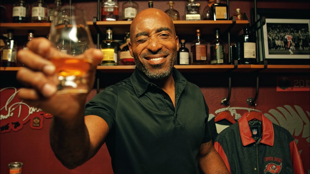 Eagles vs. Bucs | Wild Card Game Trailer