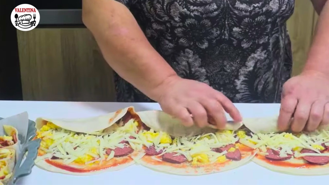 Ovo bi deca jela svaki dan😍Pica rolnice-Pica pita!Bez mešenja i mnogo truda!Vikend obrok za 15 min.